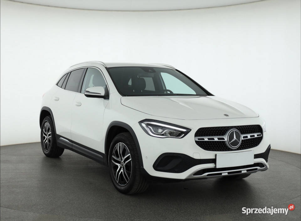 Mercedes GLA GLA 200 mazowieckie
