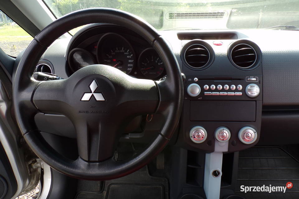 Mitsubishi Colt VI 13 Benz 95 Zarejestrowany gniazdo USB