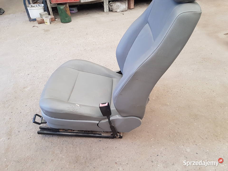 VW CADDY 2K0 2006 2008 FOTEL SIEDZENIE PRAWE Turek