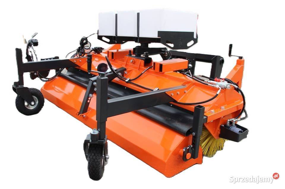 Zamiatarka drogowa 24m wodaszczotka boczna model Chojnice