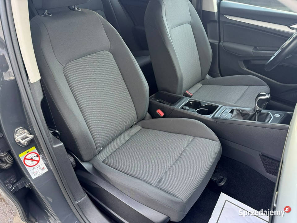 Volkswagen Golf Pisemna Gwarancja 12 miesięcy Rok produkcji 2020 Konin