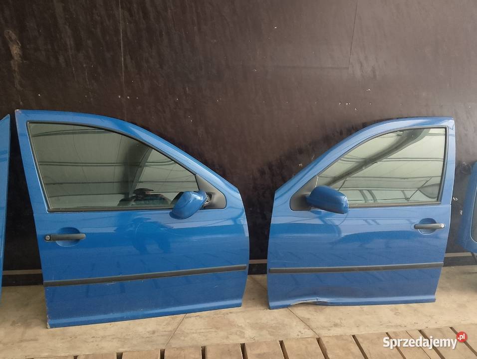 Części VW golf 4 drzwi zderzaki hak maska kola Strzelno