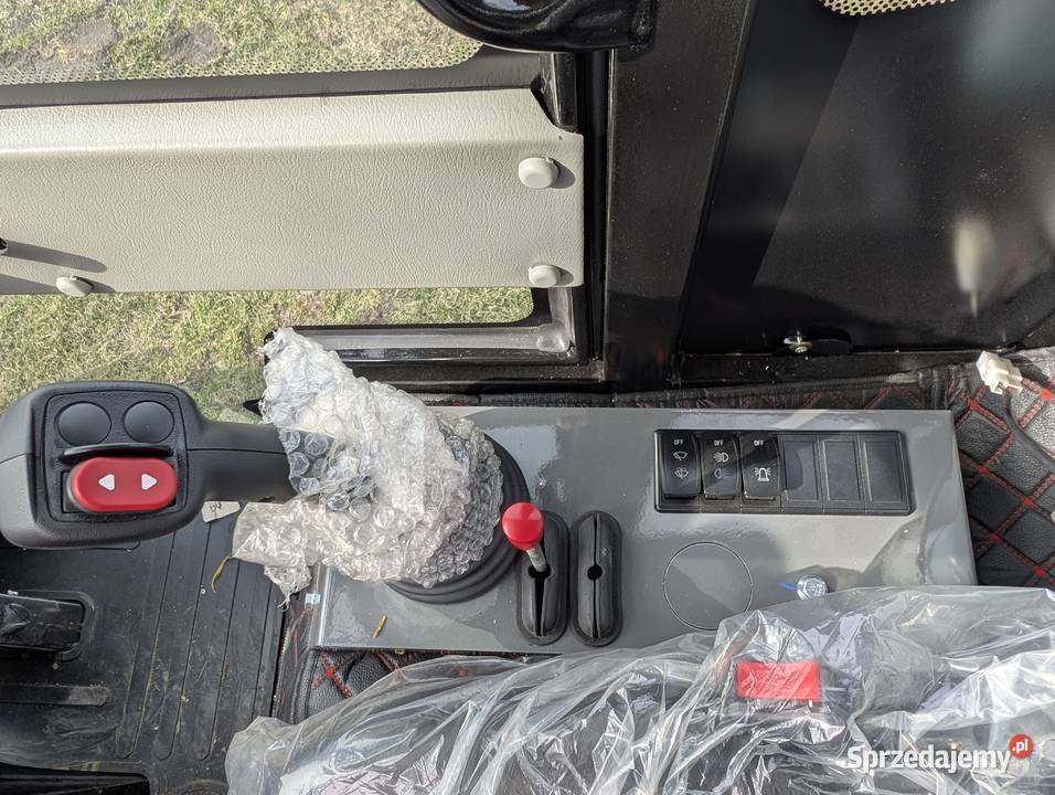 Ładowarka przegubowa Hornet HMA 806 808T 825T