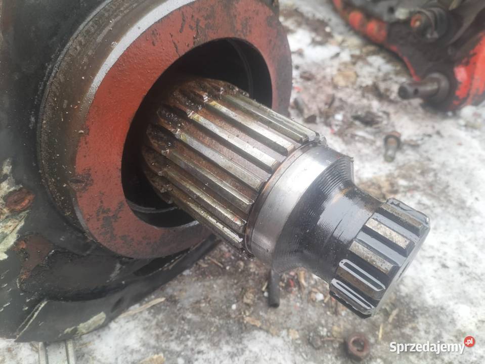 Zwolnica pochwa zwolnicy MTZ 82 BELARUS 50 TS 52 Busko-Zdrój