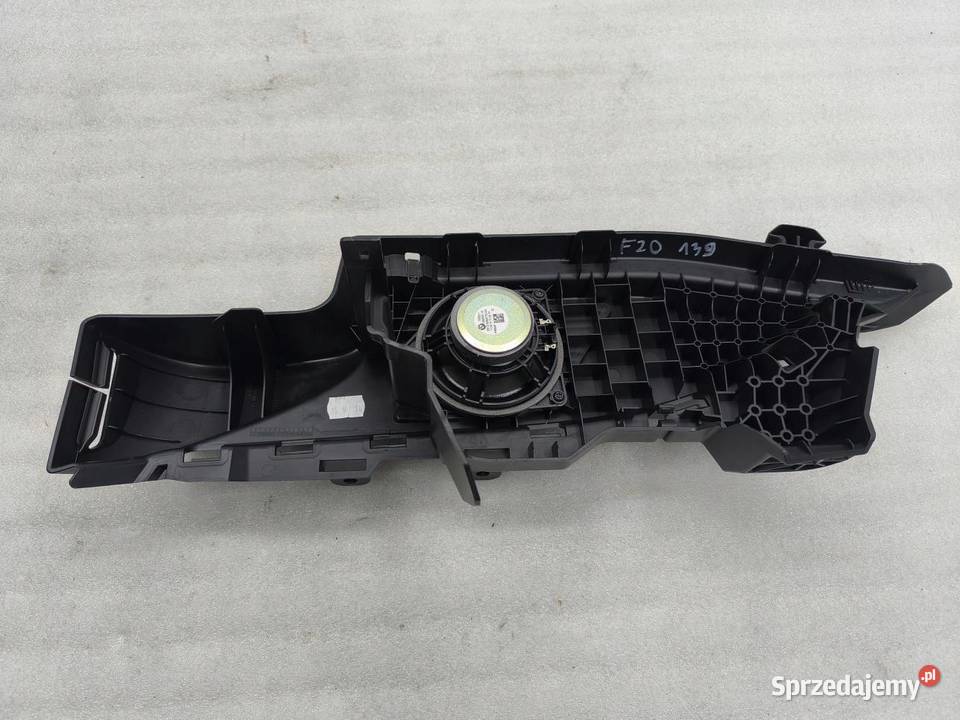 MOCOWANIE PÓŁKI BAGAZNIKA GŁOŚNIK BMW F20