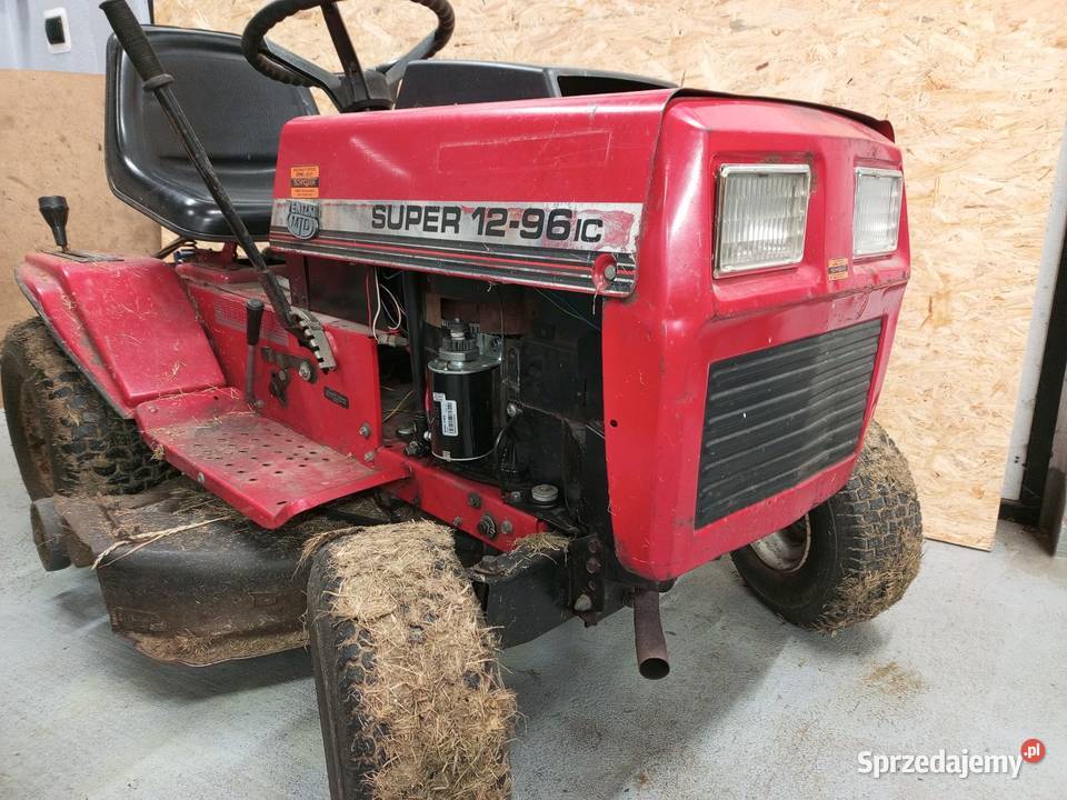 Traktorek kosiarka Ogrodowy z pługiem śnieżnym Wołów