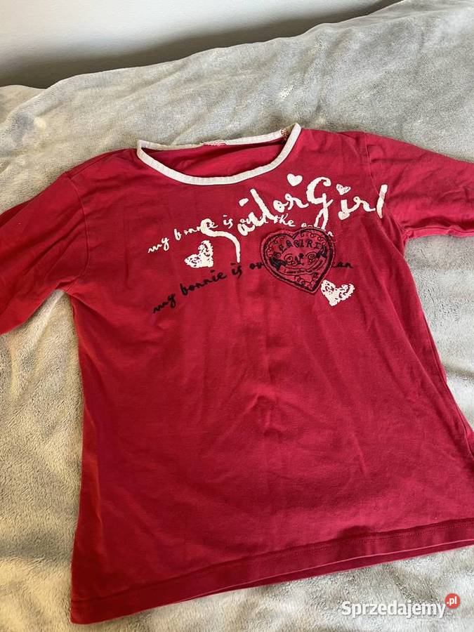 Czerwona bluzka koszulka z długi rękawem