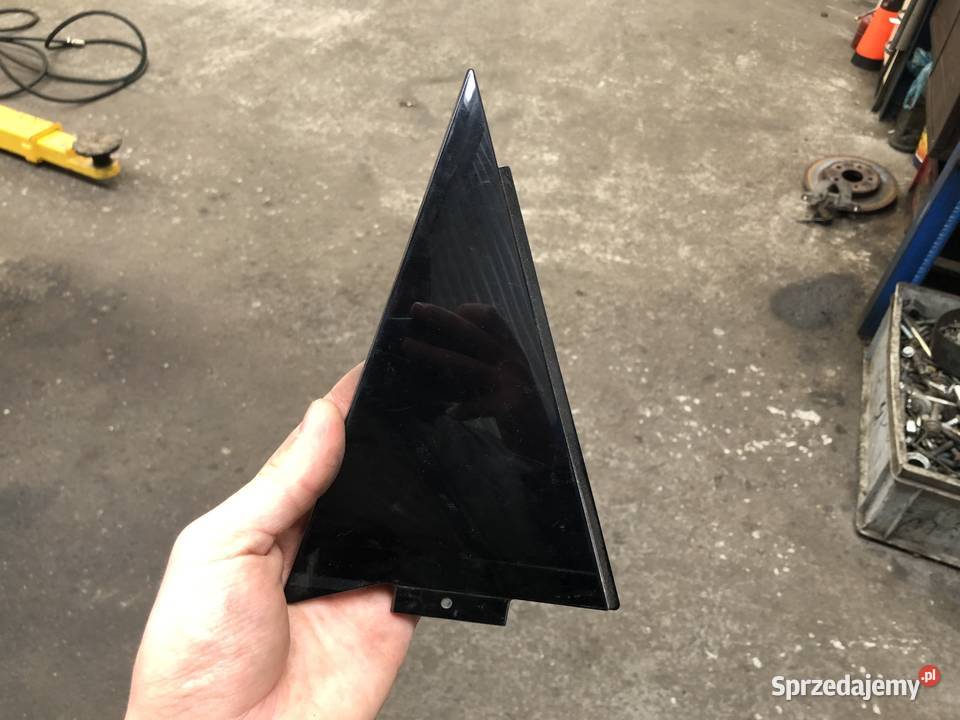 Pokrywa kolumnyC z lewej Wieliczka