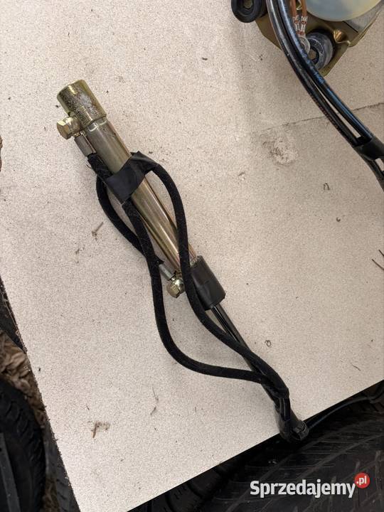Pompa dachu z siłownikiem BMW Z3 Płock