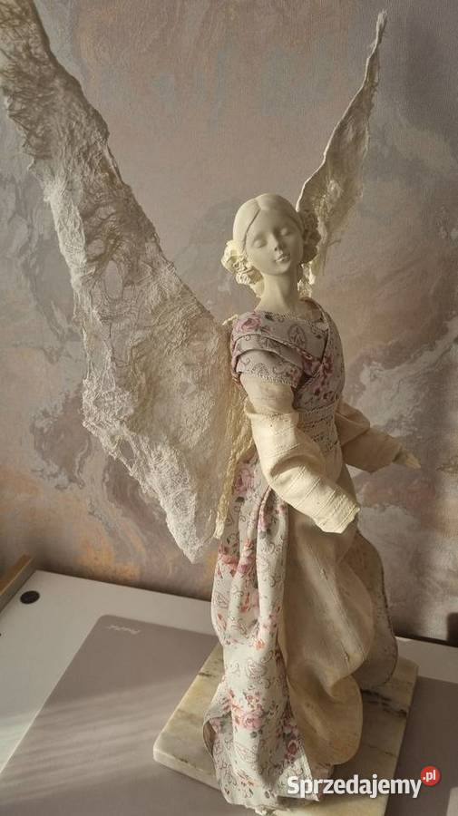 Anioł w ozdobnej sukni styl japoński Zamość