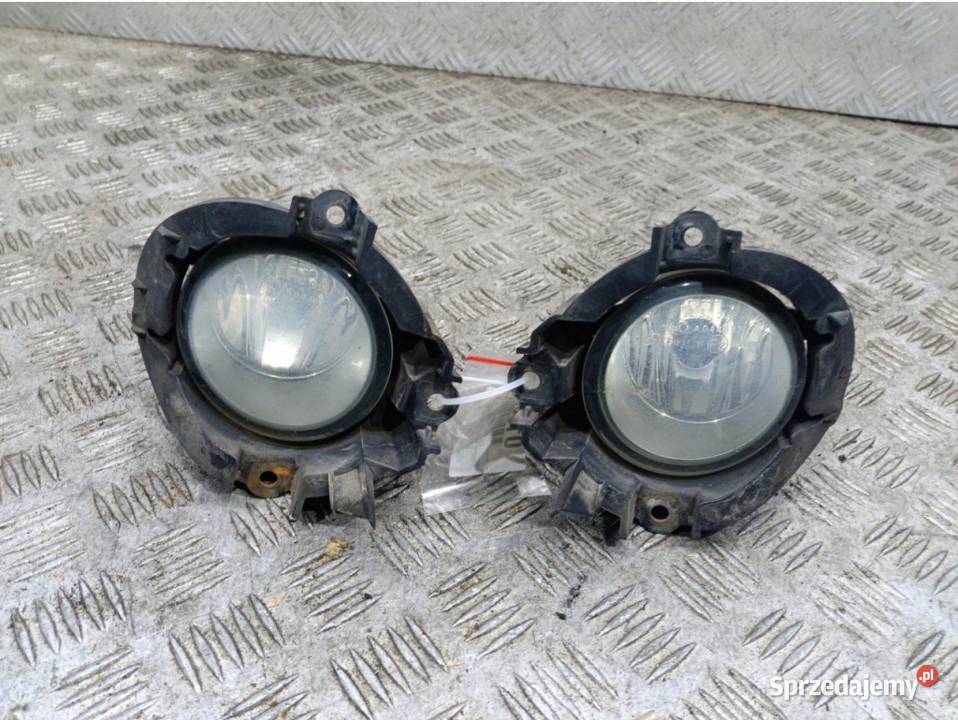 Toyota AvensisYarisCorrolla Halogen PrawyLewy z osobowe Gdańsk