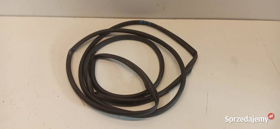 VW TIGUAN II USZCZELKA DRZWI LEWY PRZÓD osobowe dolnośląskie