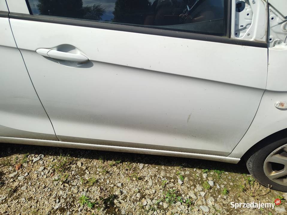 Drzwi Prawy Przód Opel Karl Kolor GAZ 0DD Części samochodowe Pleszew sprzedam