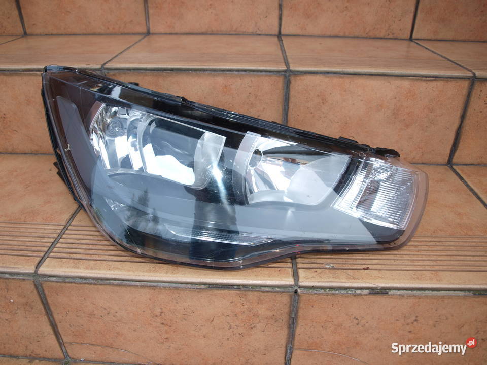 Audi A1 lampa prawa przód zwykła 2010 2014r osobowe Kalisz sprzedam