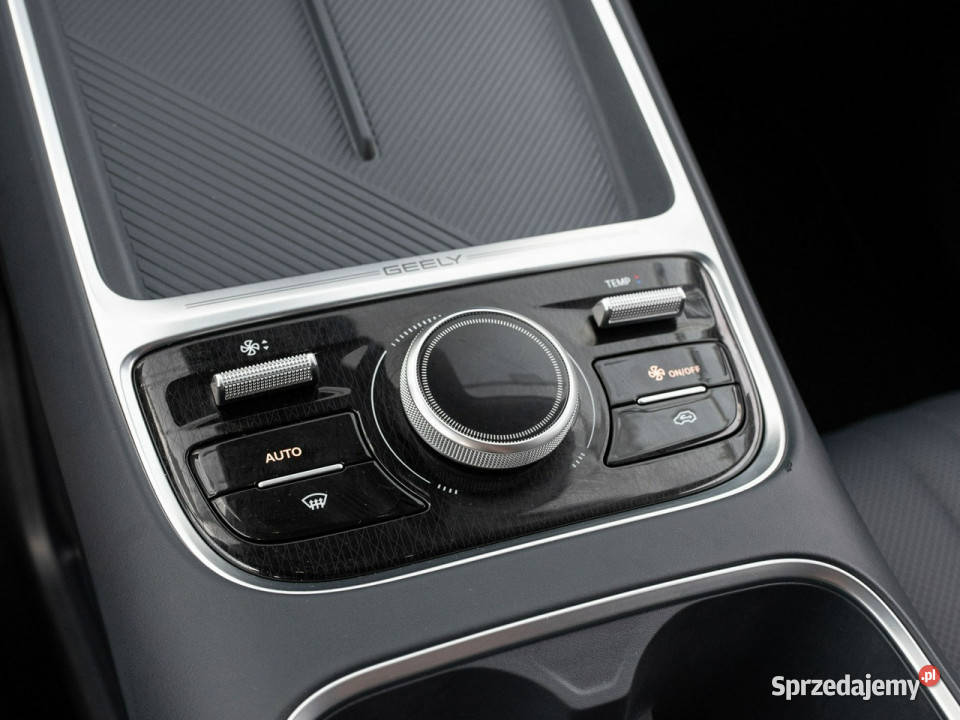 Geely Starray EMi 15 PHEV Pro Podgrzf i kier światła do jazdy dziennej Geely Pępowo