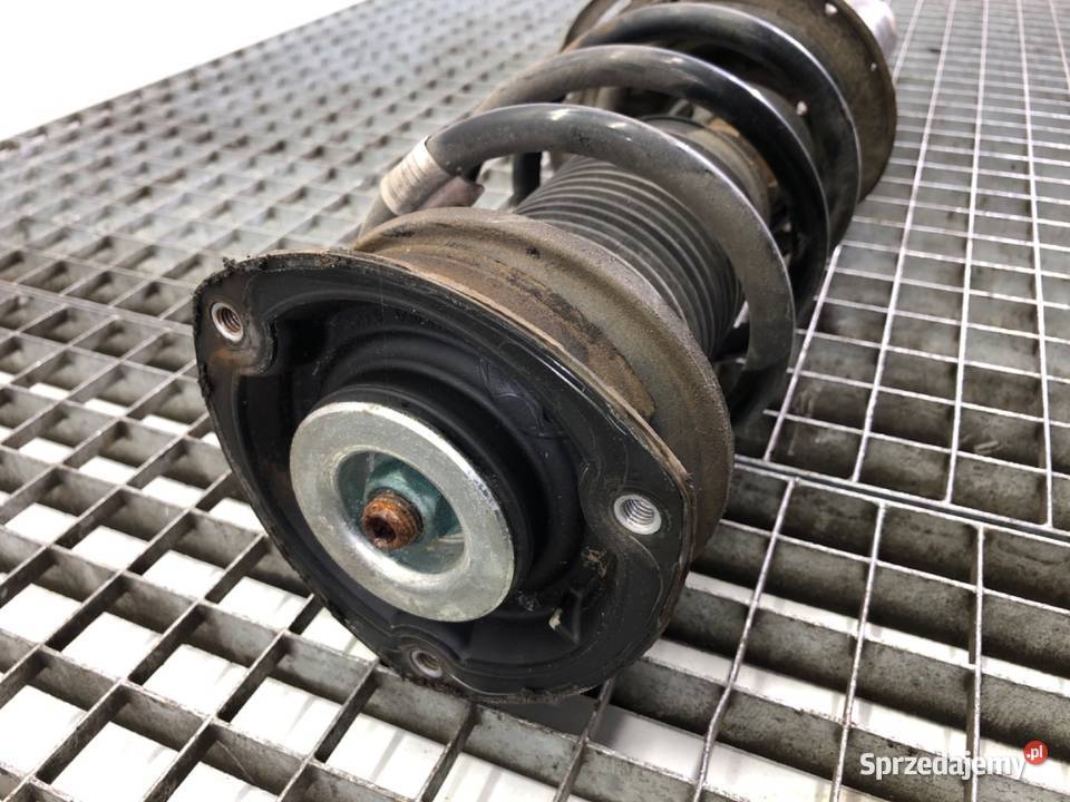 AMORTYZATOR PRAWY PRZÓD ZE SPRĘŻYNĄ VW GOLF VII
