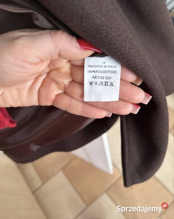 Brązowy płaszcz z paskiem Myślenice