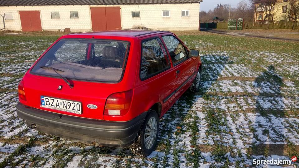 Ford Fiesta mk3 94 11 Beznyna gniazdo AUX