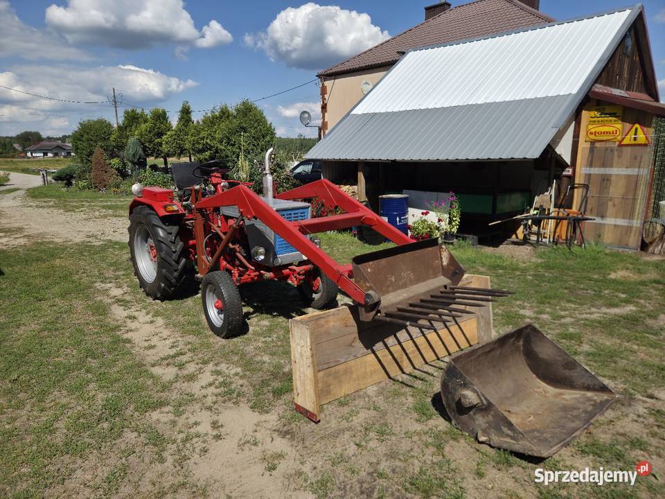 Traktor Władimirec T2531koni Ładowacz czołowy Rusinów sprzedam