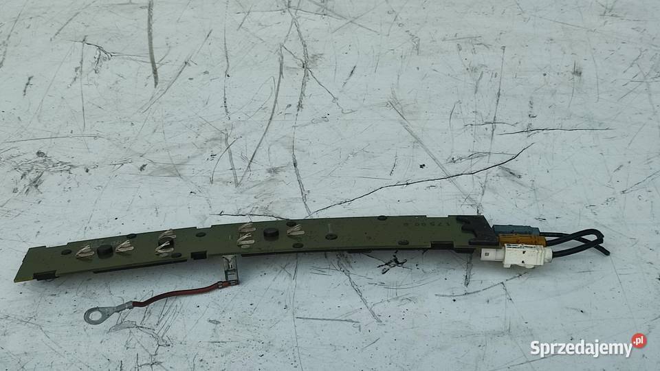 AUDI A8 D3 42 TDI 0510 Wzmacniacz antenowy