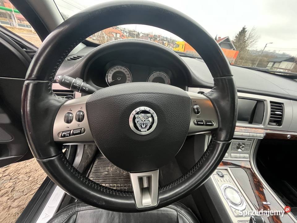 Jaguar XF X250 30D 300 2010 korekcie lakieru Nowy Sącz sprzedam