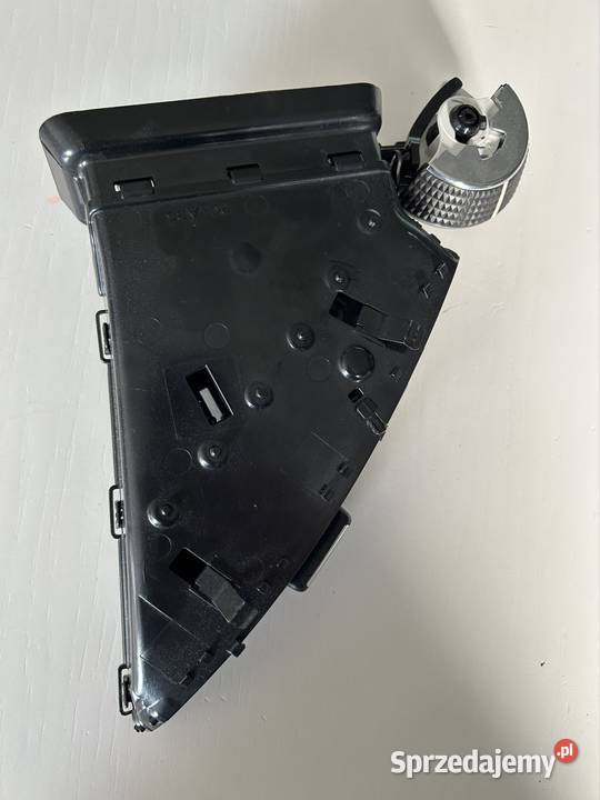 Kratka nawiewu lewa Ford Focus MK4 CJ54S014L21AB Żelków-Kolonia