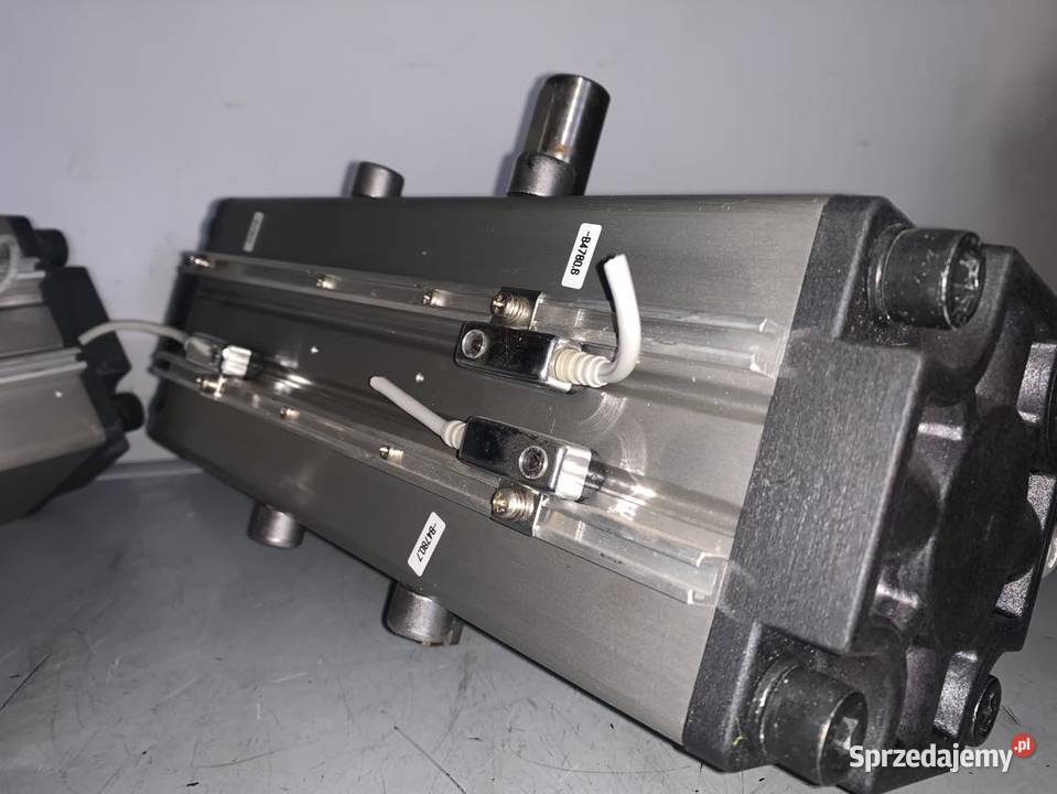 SMC ECDRA1BW100180 Rotary cylinder Pozostałe Warszawa