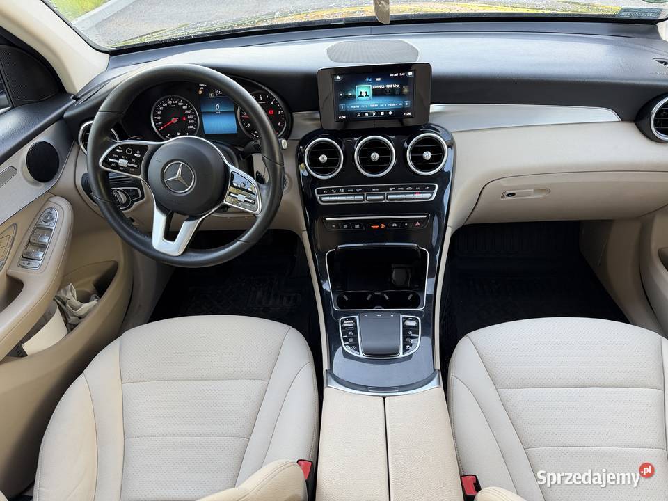 Mercedes GLC 2019r 20 194 Premium Salon ASO lakier metallic Lubartów