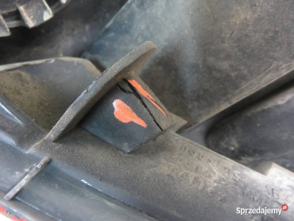 LAMPA LEWA TYLNA RENAULT MEGANE II 8200073236B