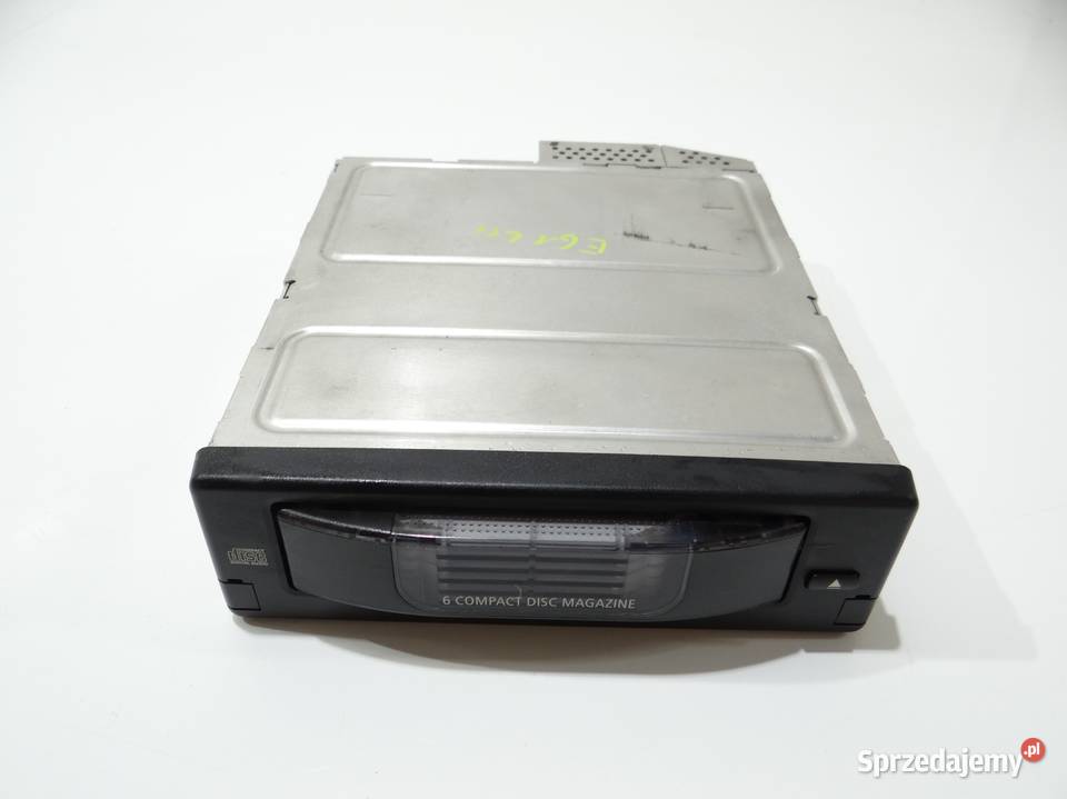 ZMIENIARKA PŁYT CD BMW E60 E61 9133077 lubelskie Strzyżewice