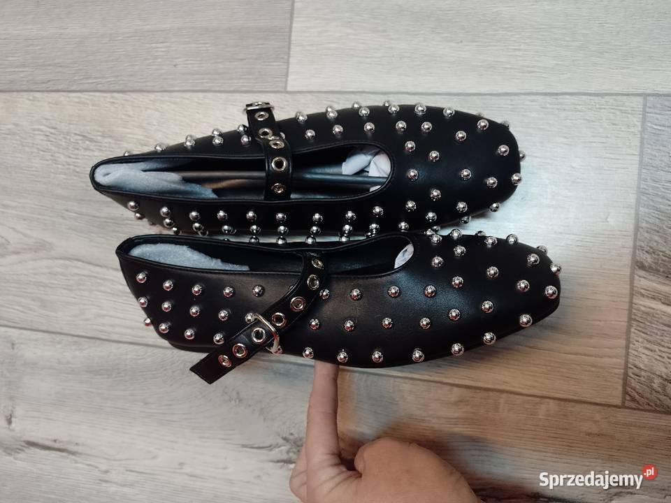 3940 Czarne bogato zdobione baleriny wieczorowe Kraków