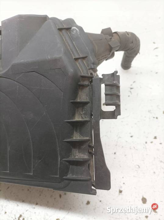 SKRZYNKA BEZPIECZNIKÓW 20 D 360 C117 osobowe Skrzynki bezpieczników sprzedam