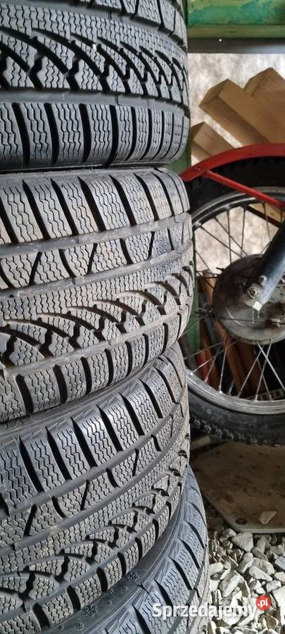 Opony zimowe Petlas 24545 R18