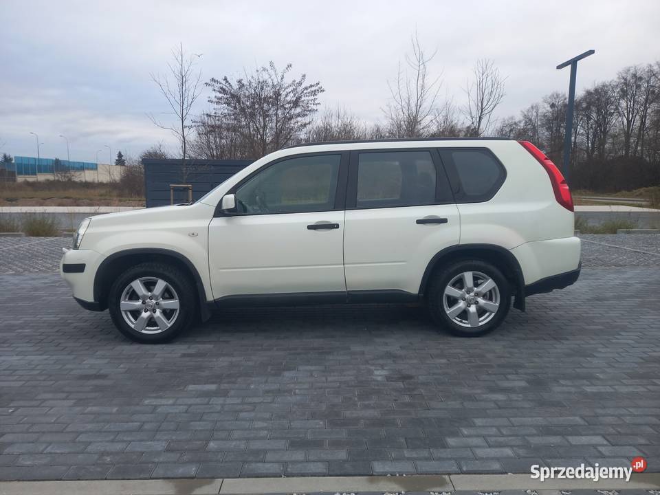 Nissan XTrail 4x4 20 benzyna stan Dubai style X-Trail Gdańsk