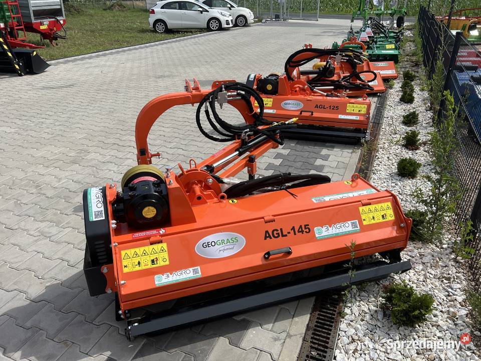 Kosiarka bijakowa boczna na pantografie 105125 Bijakowe