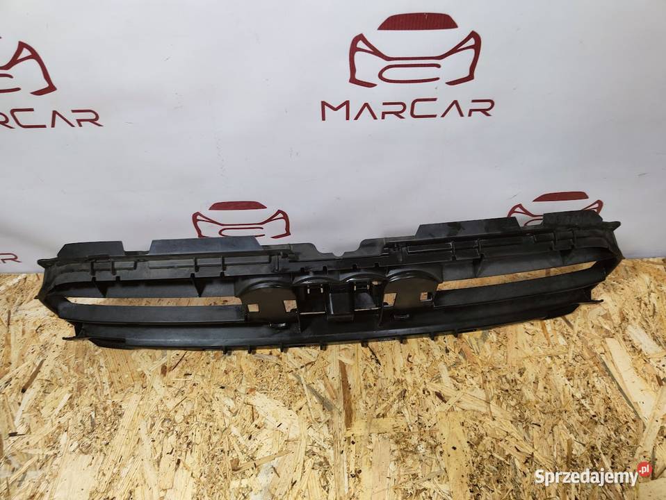 Grill Wewnętrzny Wzmocnienie Grilla Audi A4 B8 osobowe