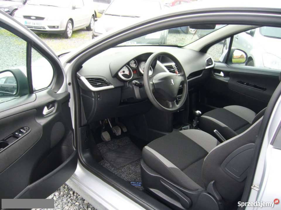Nieuszkodzony Peugeot srebrny nieuszkodzony Wolica Pusta sprzedam