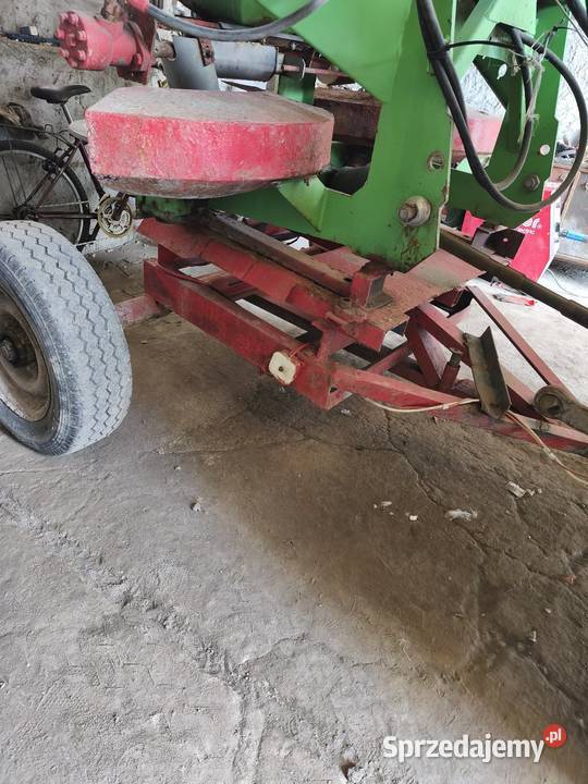 Rozsiewacz nawozów unia 1200 Prochowice