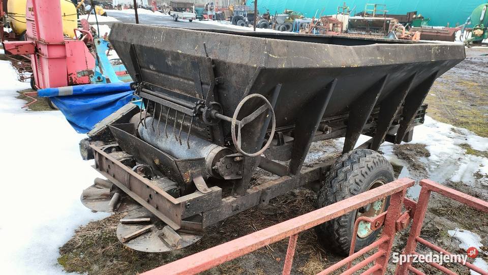 Sprzedam rozsiewacz rcw 3 Rozsiewacze nawozów