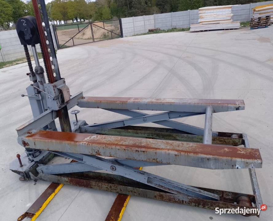 PODNOŚNIK NOŻYCOWY HYDRAULICZNY DDR 2 tony Strzelce Krajeńskie sprzedam
