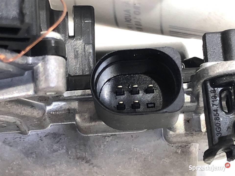 ZAMEK KLAPY TYŁ AUDI Q5 FY SUV 3V5827887B podkarpackie