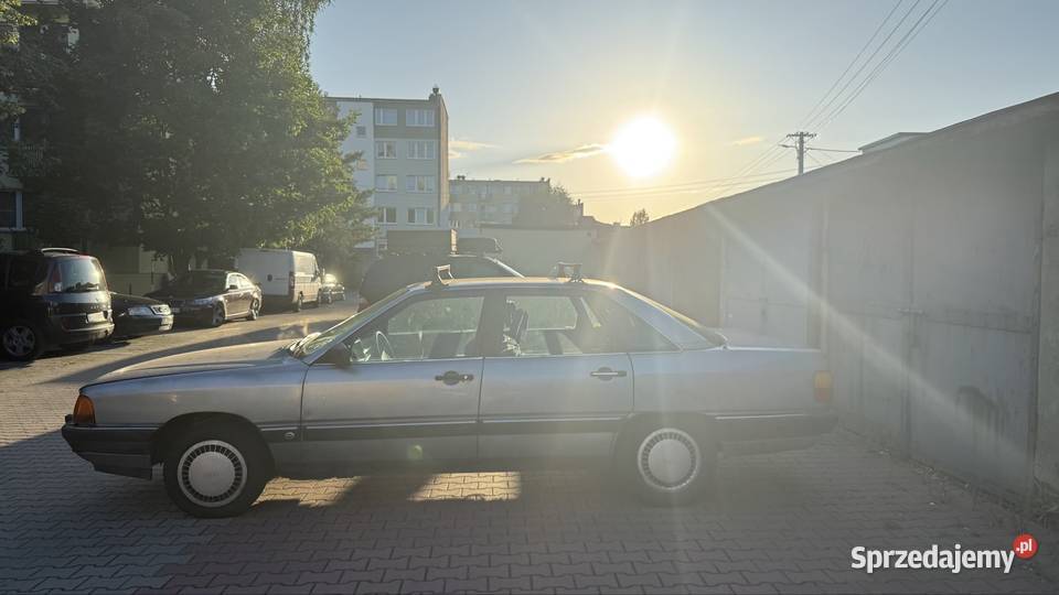 AUDI 100 C3 18 LPG Skierniewice sprzedam