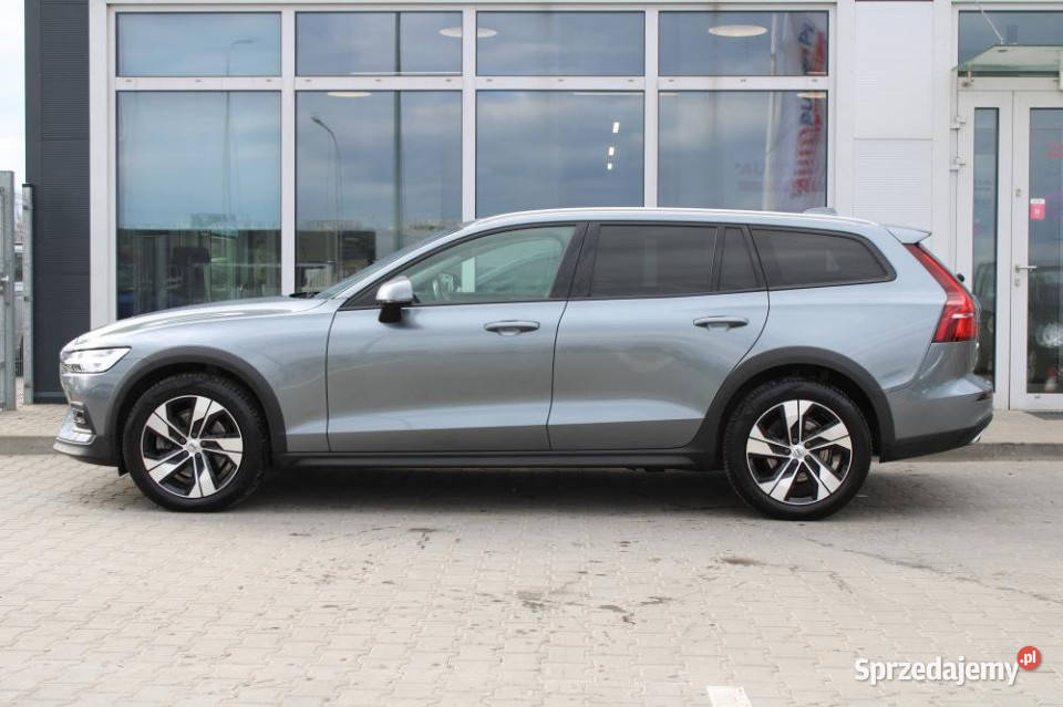 Volvo V60 Cross Country 2021r ACC Pilot Assist