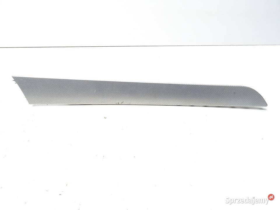 LISTWA DEKOR BOCZKA DRZWI PRZÓD TYŁ 8K0867409 Uchwyty fabryczne