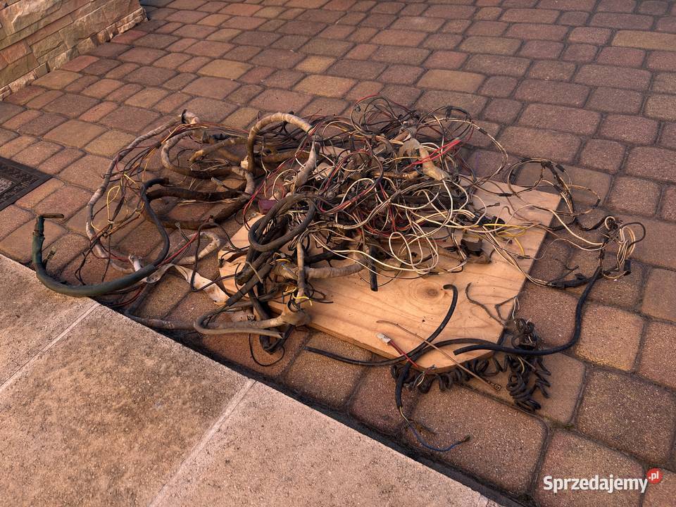 Zestaw części samochodowych PRL Fiat 125p 126 Sufczyn sprzedam