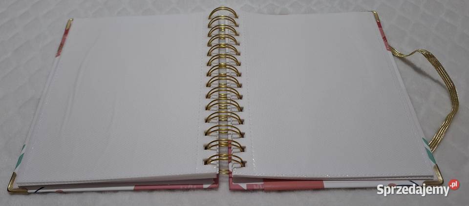 Album na zdjęcia 60 zdjęć 13x18 złoty Czeladź