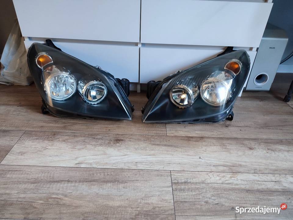 Lampy przednie opel astra H GM HELLA Włocławek