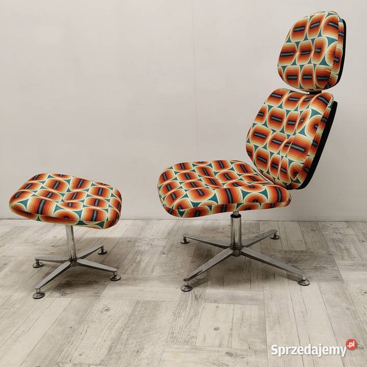 fotel z podnóżkiem w stylu duńskiego modernizmu Fotele