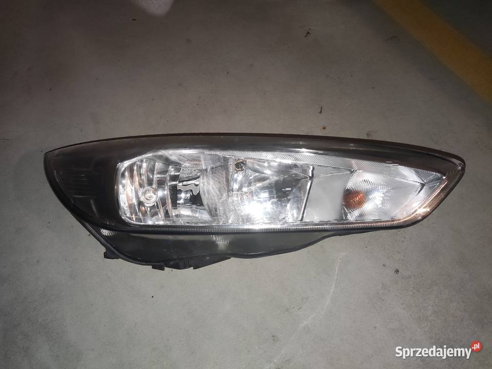 Ford Focus Mk3 Reflektor przedn prawy sprzedam