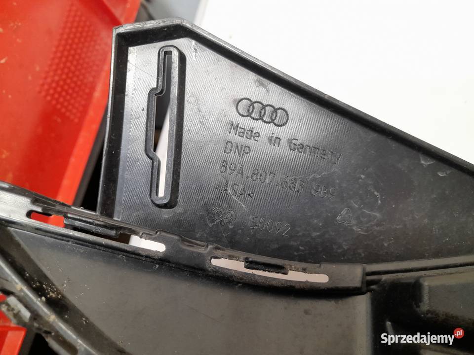 AUDI Q4 ETRON 89A KRATKA ŚRODKOWA ZDERZAKA PRZÓD osobowe Listwy i nakładki Goleniów